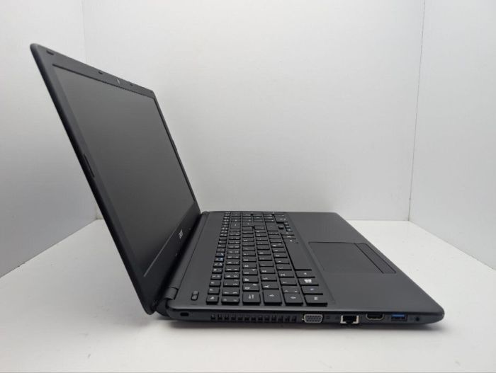 Ноутбук Acer Aspire E1-530 / 15.6" (1366x768) TN / Intel Pentium 2117U (2 ядра по 1.8 GHz) / 8 GB DDR3 / 320 GB HDD / Intel HD Graphics / WebCam / DVD-ROM б/в - зображення 4
