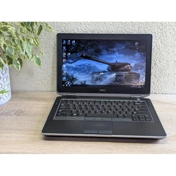 Ноутбук Б-клас Dell Latitude E6330 / 13.3" (1366x768) TN / Intel Core i5-3340M (2 (4) ядра по 2.7 - 3.4 GHz) / 8 GB DDR3 / 128 GB SSD / Intel HD Graphics 4000 б/в - зображення 2