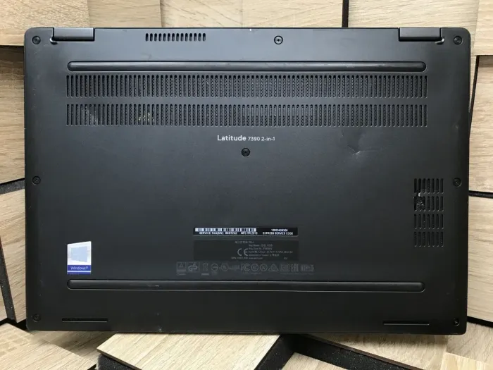 Нетбук-трансформер Б-клас Dell Latitude 5289 / 12.5" (1920x1080) IPS Touch / Intel Core i7-7600U (2 (4) ядра по 2.8 - 3.9 GHz) / 16 GB DDR3 / 256 GB SSD / Intel HD Graphics 620 / WebCam / Windows 10 б/в - зображення 9