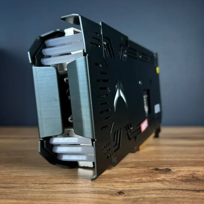 Дискретна відеокарта AMD Radeon RX 6600 XT, 8 GB GDDR6, 128-bit / DisplayPort, HDMI б/в - зображення 7