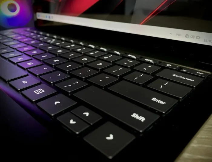 Ультрабук Microsoft Surface Laptop 3 / 13.5" (1920x1080) IPS Touch / Intel Core i5-1035G7 (4 (8) ядра по 1.2 - 3.7 GHz) / 8 GB DDR4 / 256 GB SSD / Intel Iris Plus Graphics / WebCam б/в - зображення 5