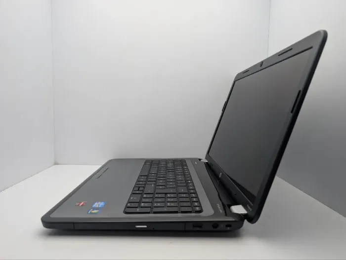 Ноутбук HP Pavilion G7 1239sg / 17.3" (1600x900) TN / Intel Core i3-2330M (2 (4) ядра по 2.2 GHz) / 6 GB DDR3 / 500 GB HDD / Intel HD Graphics 3000 / WebCam / DVD-ROM б/в - зображення 5
