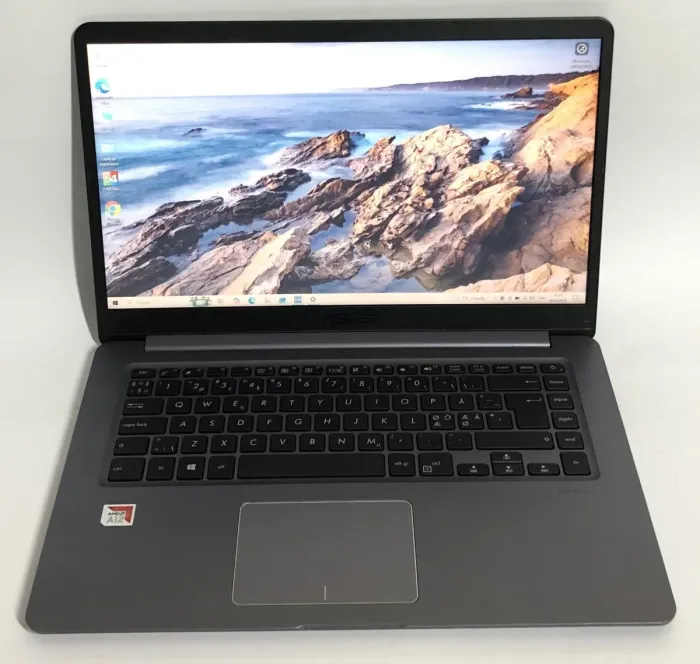 Ультрабук Asus VivoBook R520UA / 15.6" (1920x1080) TN / AMD A12-9720P (4 ядра по 2.7 - 3.6 GHz) / 8 GB DDR4 / 512 GB SSD / AMD Radeon R7 Graphics / WebCam / Win 10 Home б/в - зображення 2