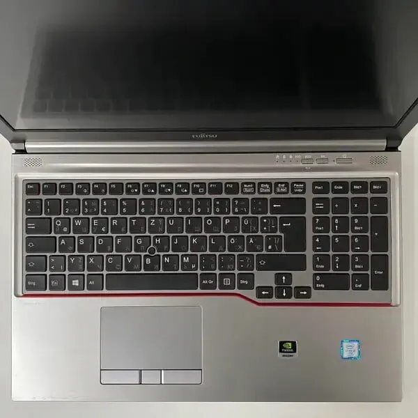 Мобільна робоча станція Б-клас Fujitsu Celsius H760 / 15.6" (1920x1080) IPS / Intel Core i5-6440HQ (4 ядра по 2.6 - 3.5 GHz) / 16 GB DDR4 / 512 GB SSD / nVidia Quadro M600M, 2 GB GDDR5, 128-bit / WebCam / HDMI б/в - зображення 3