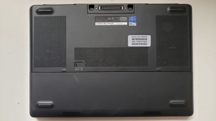 Мобільна робоча станція Dell Precision 7510 / 15,6" (1920x1080) IPS Touch / Intel Core i7-6820HQ (4 (8) ядра по 2,7 - 3,6 ГГц) / 16 ГБ DDR4 / 256 ГБ SSD M.2 + 500 ГБ HDD / AMD FirePro W5170M, 2 ГБ GDDR5, 128-біт / Веб-камера б/в - зображення 8