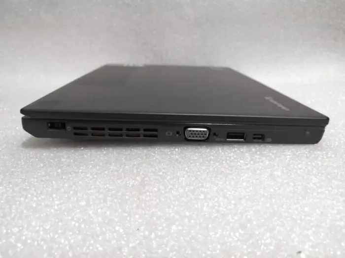 Нетбук Б-клас Lenovo ThinkPad X240 / 12.5" TN / Core i5-4300U (2(4) ядра по 1.9-2.9 GHz) / 4GB DDR3 / 128GB SSD / HD Graphics 4400 / WebCam б/в - зображення 6