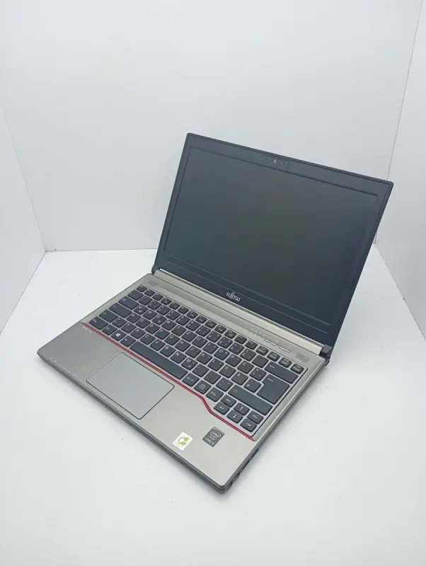 Ноутбук Fujitsu LifeBook E734 / 13.3" (1366x768) TN / Intel Core i5-4300M (2 (4) ядра по 2.6 - 3.3 GHz) / 8 GB DDR3 / 120 GB SDD / Intel HD Graphics 4600 / WebCam б/в - зображення 6
