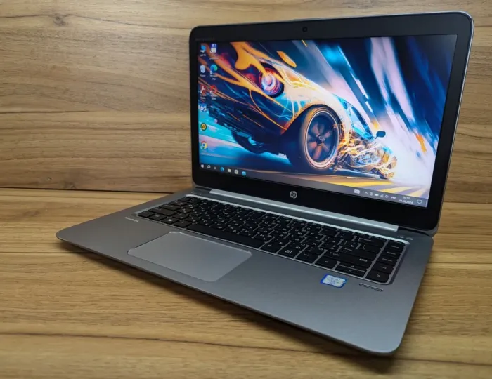 Ультрабук HP EliteBook Folio 1040 G3 / 14" (1920x1080) IPS / Intel Core i5-6300U (2 (4) ядра по 2.4 - 3.0 GHz) / 8 GB DDR4 / 256 GB SSD / Intel HD Graphics 520 / WebCam / Fingerprint / Windows 10 б/в - зображення 5