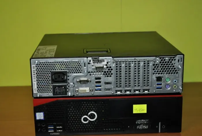 Комп'ютер Fujitsu Esprimo D757 E90+ SFF / Intel Core i5-6500 (4 ядра по 3.2 - 3.6 GHz) / 8 GB DDR4 / 240 GB SSD / Intel HD Graphics 530 / Windows 11 Pro б/в - зображення 3
