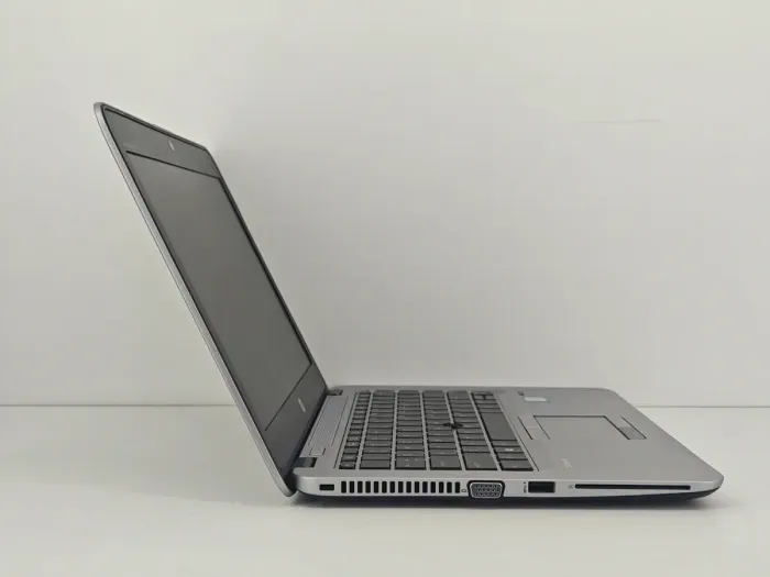 Нетбук HP EliteBook 820 G3 / 12.5" (1920x1080) TN / Intel Core i5-6300U (2 (4) ядра по 2.4 - 3.0 GHz) / 8 GB DDR4 / 256 GB SSD / Intel HD Graphics 520 / WebCam б/в - зображення 4