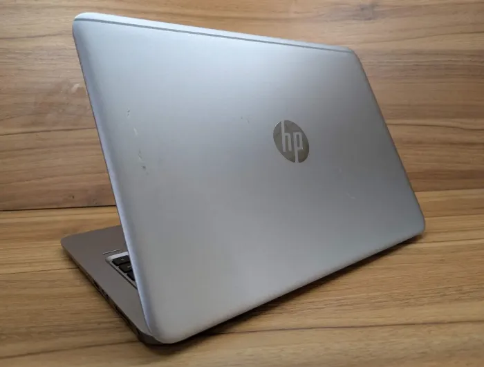 Ультрабук HP EliteBook Folio 1040 G3 / 14" (1920x1080) IPS / Intel Core i5-6200U (2 (4) ядра по 2.3 - 2.8 GHz) / 8 GB DDR4 / 256 GB SSD / Intel HD Graphics 520 / WebCam / Fingerprint / Windows 10 б/в - зображення 7