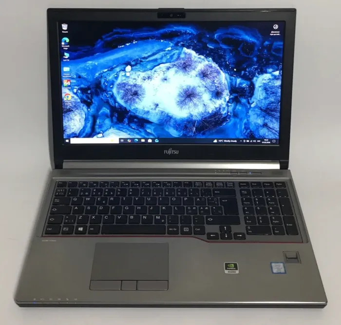 Мобільна робоча станція Fujitsu Celsius H770 / 15,6" (1920x1080) IPS / Intel Core i7-7820HQ (4 (8) ядра по 2,9 - 3,9 ГГц) / 16 ГБ DDR4 / 512 ГБ SSD / nVidia Quadro M2200, 4 ГБ GDDR5, 128-біт / WebCam / Win 10 Pro б/в - зображення 2