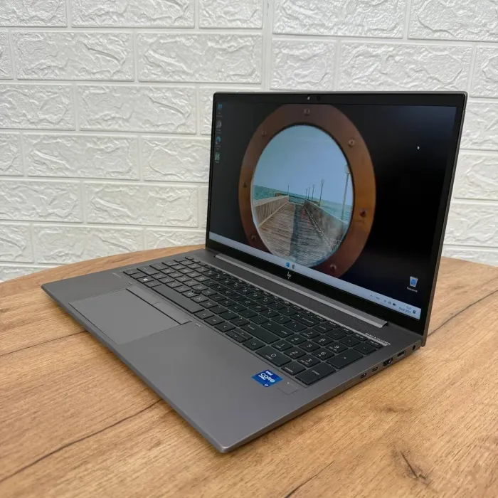 Ультрабук HP ZBook Firefly 15 G8 / 15.6" (1920x1080) IPS / Intel Core i7-1185G7 (4 (8) ядра по 1.2 - 4.8 GHz) / 16 GB DDR4 / 512 GB SSD NVMe / Intel Iris Xe Graphics / WebCam б/в - зображення 5