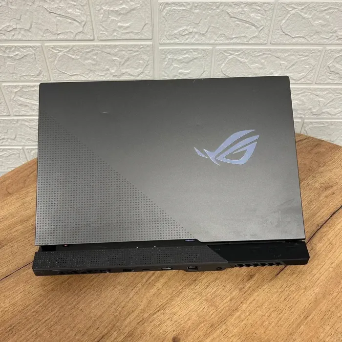 Ігровий ноутбук Б-клас Asus ROG Strix G513IM / 15.6" (1920x1080) IPS / AMD Ryzen 7 4800H (8 (16) ядер по 2.9 - 4.2 GHz) / 32 GB DDR4 / 1000 GB SSD / nVidia GeForce RTX 3060, 6 GB GDDR6, 192-bit б/в - зображення 3