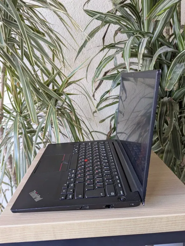 Ультрабук Б-клас Lenovo ThinkPad E14 Gen 2 / 14" (1920x1080) IPS / Intel Core i3-1115G4 (2 (4) ядра по 1.7 - 4.1 GHz) / 16 GB DDR4 / 256 GB SSD M.2 / Intel UHD Graphics / WebCam / HDMI б/в - зображення 6