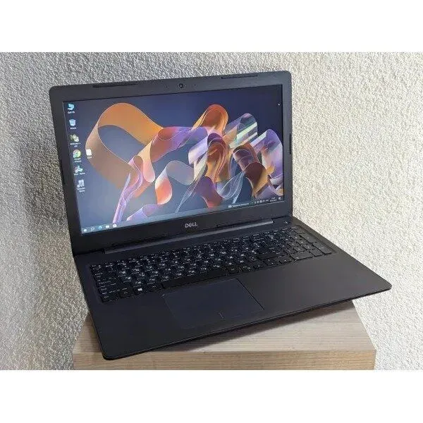 Ноутбук Б-клас Dell Latitude 3590 / 15.6" (1920x1080) TN / Intel Core i5-8250U (4 (8) ядра по 1.6 - 3.4 GHz) / 16 GB DDR4 / 128 GB SSD + 500 GB HDD / Intel UHD Graphics 620 / WebCam б/в - зображення 3