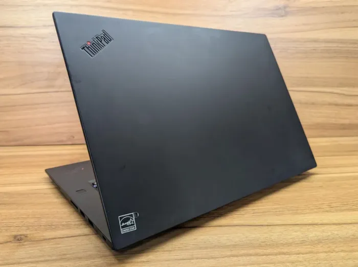 Ноутбук рабочая станция Б-клас Lenovo ThinkPad P1 / 15.6" (3840x2160) IPS Touch / Intel Xeon E-2176M (6 (12) ядер по 2.7 - 4.4 GHz) / 16 GB DDR4 / 512 GB SSD / nVidia Quadro P2000, 4 GB GDDR5, 128-bit / WebCam / Fingerprint / Windows 10 б/в - зображення 8