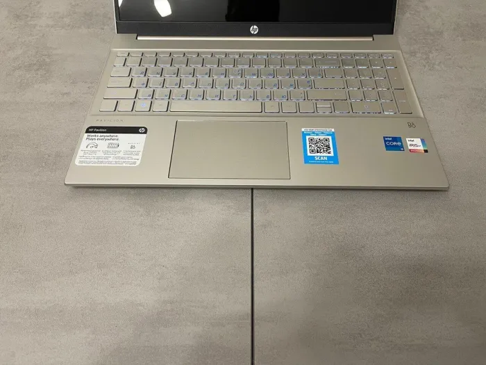 Ультрабук HP Pavilion 15-eg0050wm / 15.6" (1920x1080) IPS Touch / Intel Core i5-1135G7 (4 (8) ядра по 4.2 GHz) / 16 GB DDR4 / 512 GB SSD M.2 / Intel Iris Xe Graphics / WebCam б/в - зображення 3