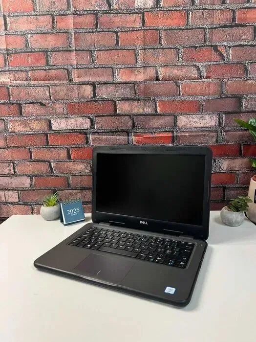 Ультрабук Dell Latitude 3310 / 13.3" (1366x768) TN / Intel Core i5-8265U (4 (8) ядра по 1.6 - 3.9 GHz) / 8 GB DDR4 / 256 GB SSD / Intel UHD Graphics / WebCam / Win 10 Pro б/в - зображення 9