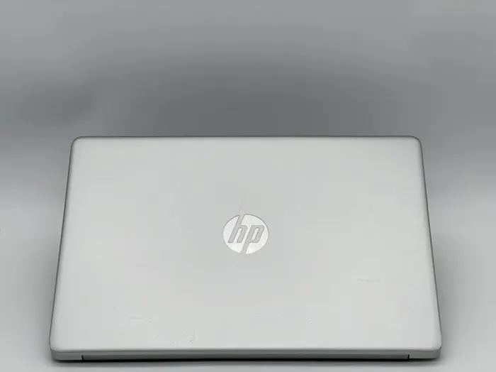 Ультрабук HP 15-ef0023dx / 15.6" (1366x768) TN Touch / AMD Ryzen 5 3500U (4 (8) ядра по 2.1 - 3.7 GHz) / 16 GB DDR4 / 240 GB SSD / AMD Radeon RX Vega 8 Graphics / WebCam б/в - зображення 5