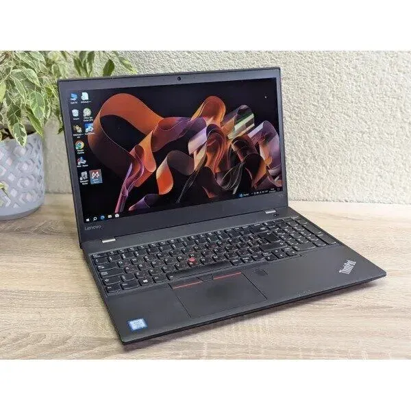 Ноутбук Б-клас Lenovo ThinkPad T570 / 15.6" (1920x1080) TN / Intel Core i5-7300U (2 (4) ядра по 2.6 - 3.5 GHz) / 8 GB DDR4 / 256 GB SSD / Intel HD Graphics 620 / WebCam б/в - зображення 3