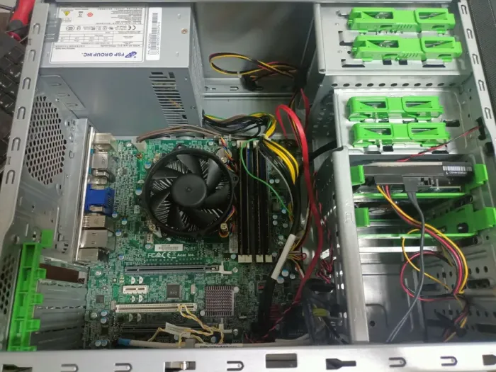 Комп'ютер Acer Veriton M4630G Tower / Intel Core i5-4460 (4 ядра по 3.2 - 3.4 GHz) / 8 GB DDR3 / 500 GB HDD / Intel HD Graphics 4600 / DVD-ROM б/в - зображення 5