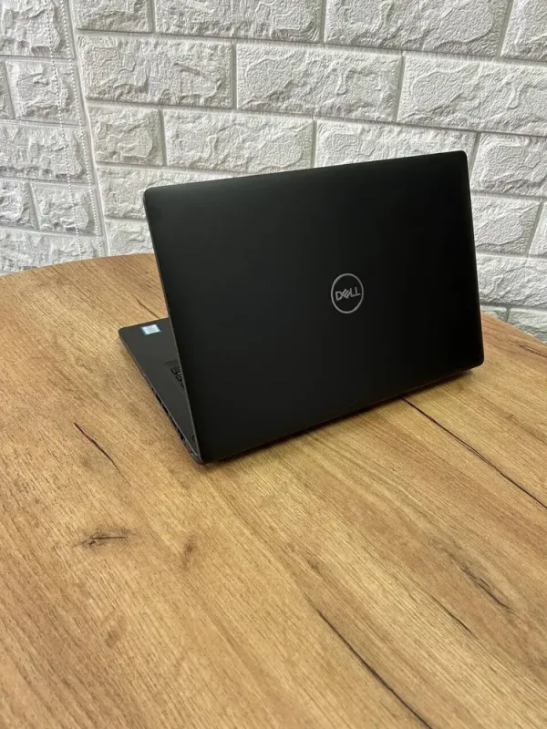 Ультрабук Dell Latitude 5401 / 14" IPS / Core i7-9850H (6(12) ядра по 2.6-4.6 GHz) / 16GB DDR4 / 256GB SSD / UHD Graphics 630 / WebCam б/в - зображення 6