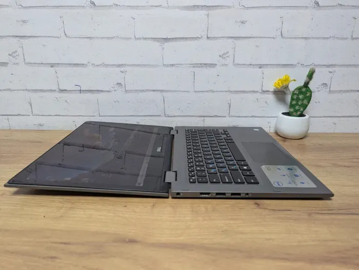 Ультрабук Б-клас Dell Inspiron 13 5000 (P69G) / 13.3" (1920x1080) IPS Touch / Intel Core i5-8250U (4 (8) ядра по 1.6 - 3.4 GHz) / 16 GB DDR4 / 256 GB SSD / Intel UHD Graphics 620 / WebCam б/в - зображення 9