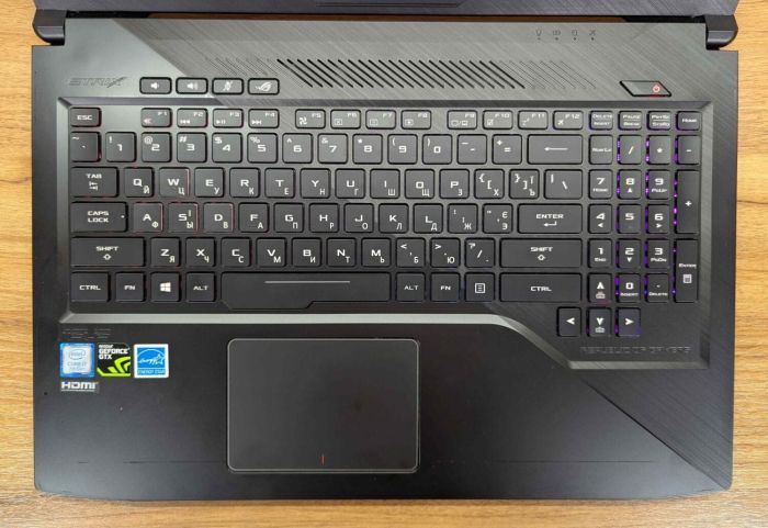 Ігровий ноутбук Asus GL503VD / 15,6" (1920x1080) IPS / Intel Core i7-7700HQ (4 (8) ядра по 2,8 - 3,8 ГГц) / 16 ГБ DDR4 / 256 ГБ SSD + 1000 ГБ HDD / nVidia GeForce GTX 1050, 4 ГБ GDDR5, 128-біт / WebCam / Windows 10 б/в - зображення 3