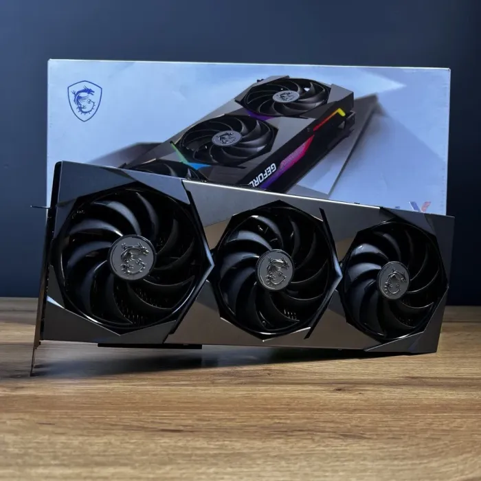 Дискретна відеокарта MSI GeForce RTX 3070 Suprim X, 8 GB GDDR6, 256-bit / 1x HDMI, 3x DisplayPort / Коробка / (3070 SUPRIM 8G) б/в - зображення 2