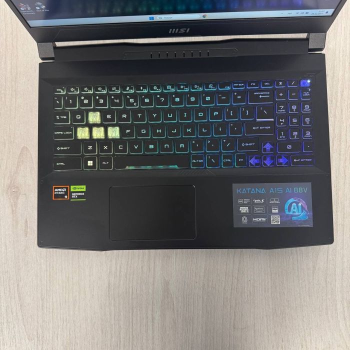 Ігровий ноутбук MSI Katana A15 AI B8VG / 15,6" (1920x1080) IPS / AMD Ryzen 9 8945HS (8 (16) ядер по 4,0 – 5,2 ГГц) / 16 ГБ DDR5 / 1000 ГБ SSD / nVidia GeForce RTX 4070, 8 ГБ GDDR6, 128-біт / Веб-камера б/в - изображение 3