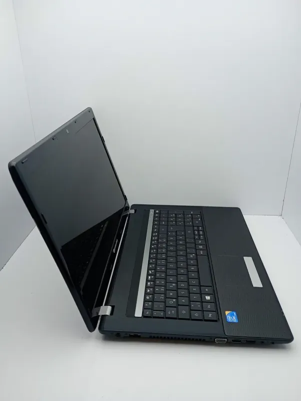 Ноутбук Acer LM85 / 17.3" (1600x900) TN / Intel Core i3-350M (2 (4) ядра по 2.26 GHz) / 6 GB DDR3 / 500 GB HDD / AMD Mobility Radeon HD 5000 / WebCam б/в - зображення 3