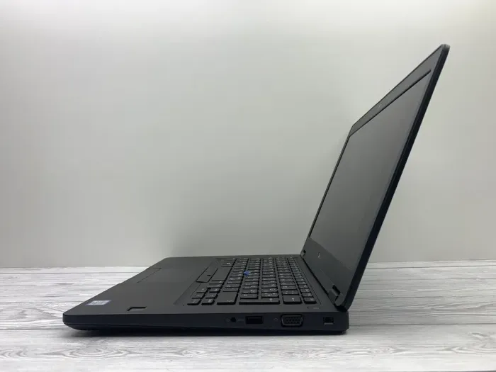 Ультрабук Б-клас Dell Latitude 5480 / 14" (1920x1080) IPS Touch / Intel Core i5-6440HQ (4 ядра по 2.6 - 3.5 GHz) / 8 GB DDR4 / 240 GB SSD / Intel HD Graphic 530 / WebCam б/в - зображення 8