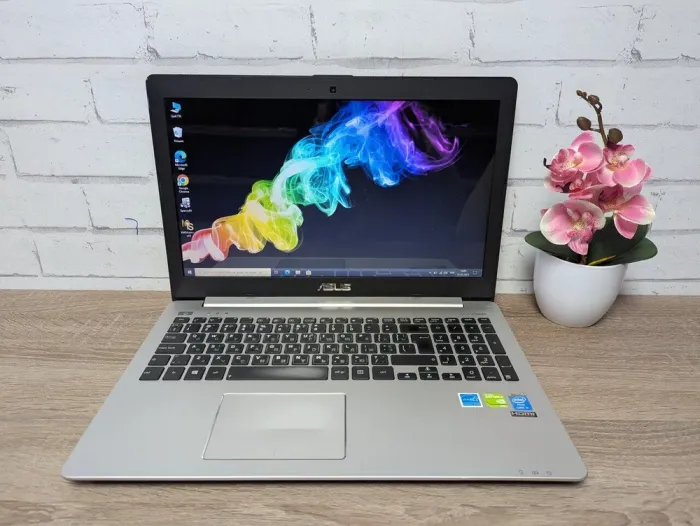 Ноутбук Б-клас Asus K551L / 15.6" (1366x768) TN / Intel Core i5-4200U (2 (4) ядра по 1.6 - 2.6 GHz) / 12 GB DDR3 / 128 GB SSD / nVidia GeForce GT 740M, 2 GB GDDR3, 64-bit / WebCam б/в - зображення 2