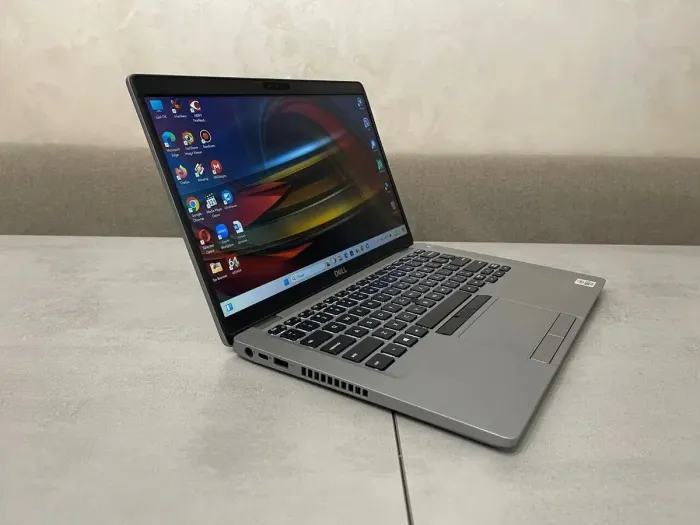 Ультрабук Б-клас Dell Latitude 5410 / 14" (1920x1080) IPS / Intel Core i5-10210U (4 (8) ядра по 1.6 - 4.2 GHz) / 16 GB DDR4 / 256 GB SSD M.2 / Intel UHD Graphics / WebCam / USB 3.2 / HDMI б/в - зображення 3