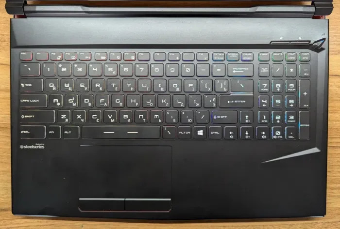 Ігровий ноутбук MSI MS16P7 GL63 9SDK / 15.6" (1920x1080) IPS / Intel Core i7-9750H (6 (12) ядер по 2.6 - 4.5 GHz) / 16 GB DDR4 / 512 GB SSD / nVidia GeForce GTX 1660 Ti, 6 GB GDDR6, 192-bit / WebCam / Windows 10 б/в - зображення 3