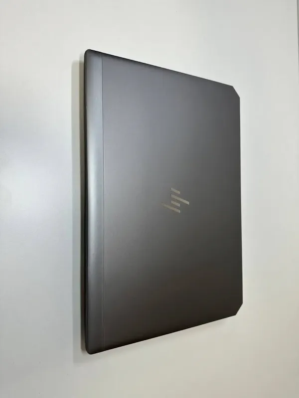 Мобільна робоча станція HP zBook 15 G5 / 15.6" (3840x2160) IPS / Intel Core i7-8750H (6 (12) ядер по 2.2 - 4.1 GHz) / 32 GB DDR4 / 512 GB SSD / nVidia Quadro P2000, 4 GB GDDR5, 128-bit / WebCam / TouchID б/в - зображення 6