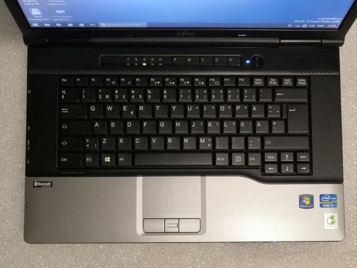 Ноутбук Fujitsu Lifebook E752 / 15.6" TN / Core i5-3230M (2(4) ядра по 2.6-3.2GHz) / 4GB DDR3 / 500GB HDD / HD Graphics 3000 / WebCam б/в - зображення 8