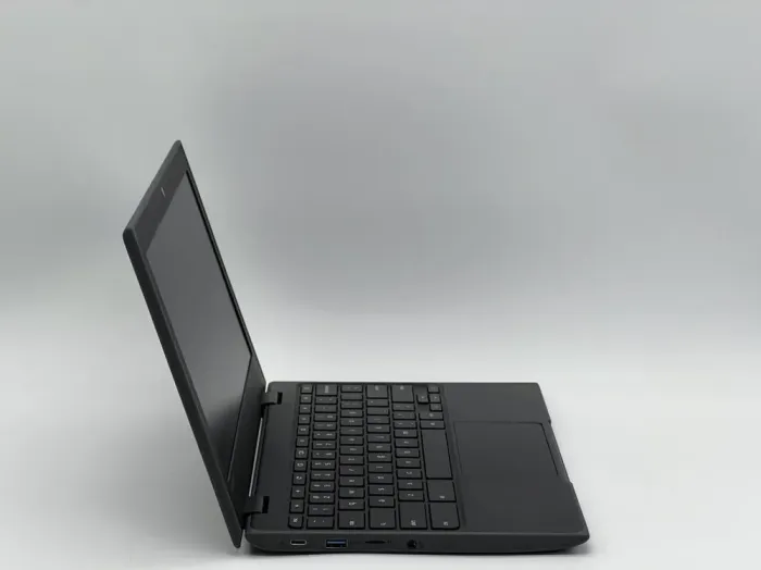 Нетбук Lenovo Chromebook 100e / 11.6" (1366x768) TN / Intel Celeron N3350 (2 ядра по 1.1 - 2.4 GHz) / 4 GB DDR4 / 32 GB eMMC / Intel UHD Graphics 500 / WebCam / ChromeOS б/в - зображення 3