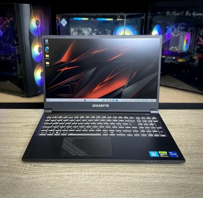 Ігровий ноутбук Gigabyte G5 KF / 15.6" (1920x1080) IPS / Intel Core i5-12500H (12 (16) ядер по 3.3 - 4.5 GHz) / 16 GB DDR4 / 512 GB SSD M.2 / nVidia GeForce RTX 4060, 8 GB GDDR6, 128-bit / WebCam б/в - зображення 2