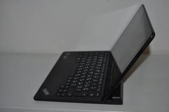 Ноутбук-трансформер Lenovo ThinkPad Helix 20CH / 11.6" (1920x1080) TN Touch / Intel Core M-5Y10 (2 (4) ядра по 0.8 - 2.0 GHz) / 8 GB DDR3 / 256 GB SSD / Intel HD Graphics 5300 / WebCam / LTE / Windows 10 Pro б/в - зображення 9
