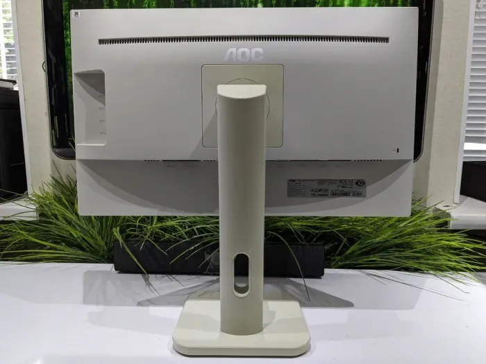 Монітор AOC 24P1 / 23.8" (1920x1080) IPS / VGA, DVI, DisplayPort, HDMI, USB / Вбудовані колонки 2x 2W б/в - зображення 4