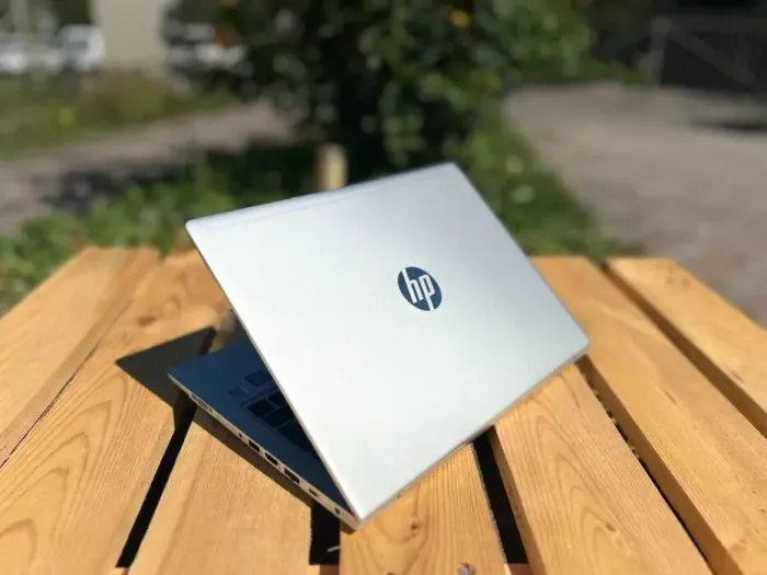 Ультрабук HP ProBook 430 G6 / 13.3" (1366x768) TN / Intel Core i3-8145U (2 (4) ядра по 2.1 - 3.9 GHz) / 8 GB DDR4 / 256 GB SSD M.2 / Intel UHD Graphics / WebCam / Windows 10 Pro б/в - зображення 2