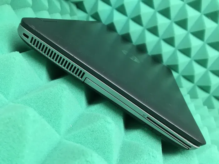 Ноутбук Б-клас HP ProBook 640 G2 / 14" TN / Core i5-6200U (2(4) ядра по 2.3-2.8GHz) / 8GB DDR4 / 180GB SSD / HD Graphics 520 / WebCam / Fingerprint / BD-ROM / DisplayPort б/в - зображення 7