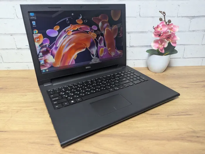 Ноутбук Б-клас Dell Inspiron 15 3000 / 15.6" (1366x768) TN / Intel Core i5-4210U (2 (4) ядра по 1.7 - 2.7 GHz) / 8 GB DDR3 / 128 GB SSD / Intel HD Graphics 4400 / WebCam б/в - зображення 4