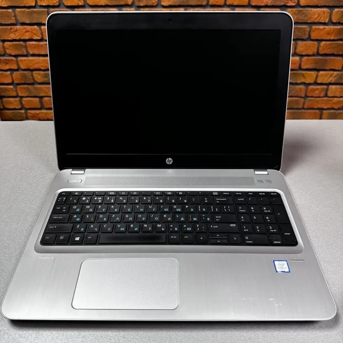 Ноутбук HP ProBook 450 G4 / 15.6" (1366x768) TN / Intel Core i5-7200U (2 (4) ядра по 2.5 - 3.1 GHz) / 8 GB DDR4 / 256 GB SSD / Intel HD Graphics 620 / WebCam б/в - зображення 3