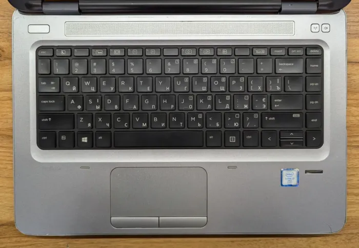 Ноутбук Б-клас HP ProBook 640 G2 / 14" (1920x1080) IPS / Intel Core i7-6600U (2 (4) ядра по 2.6 - 3.4 GHz) / 8 GB DDR4 / 240 GB SSD / Intel HD Graphics 520 / WebCam / Fingerprint / Windows 10 б/в - зображення 5