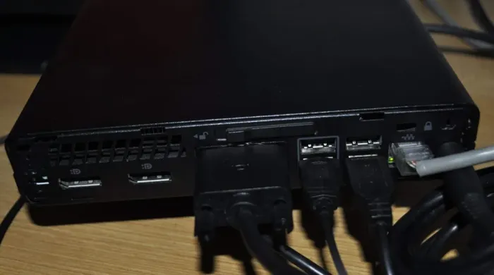 Комплект ПК: HP ProDesk 600 G3 Mini PC USFF / Intel Core i3-7100T (2 (4) ядра по 3.4 GHz) / 8 GB DDR4 / 120 GB SSD / Intel HD Graphics 630 + Монітор Б-клас 22" (1680x1050) TN + Windows 11 Pro б/в - зображення 9