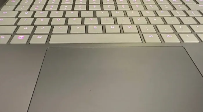 Мобільна робоча станція Razer Blade 15 Studio / 15,6" (3840x2160) IPS Touch / Intel Core i7-9750H (6 (12) ядер по 2,6 - 4,5 ГГц) / 32 ГБ DDR4 / 1000 ГБ SSD / nVidia Quadro RTX 5000 Max-Q, 16 ГБ GDDR6, 256-біт / WebCam б/в - зображення 9