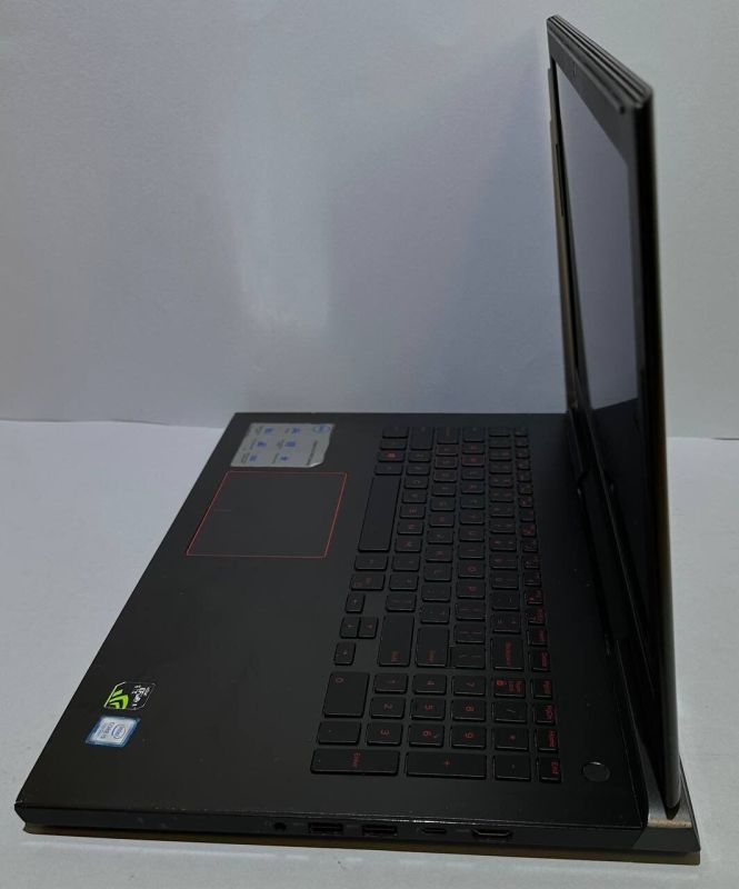 Ігровий ноутбук Б-класу Dell Inspiron 15 7000 / 15.6" (1920x1080) TN / Intel Core i5-7300HQ (4 ядра по 2,5 - 3,5 ГГц) / 16 ГБ DDR4 / 128 ГБ SSD + 1000 HDD / nVidia GeForce GTX 1050, 4 ГБ GDDR5, 128-біт / WebCam / Win 11 Home б/в - зображення 5